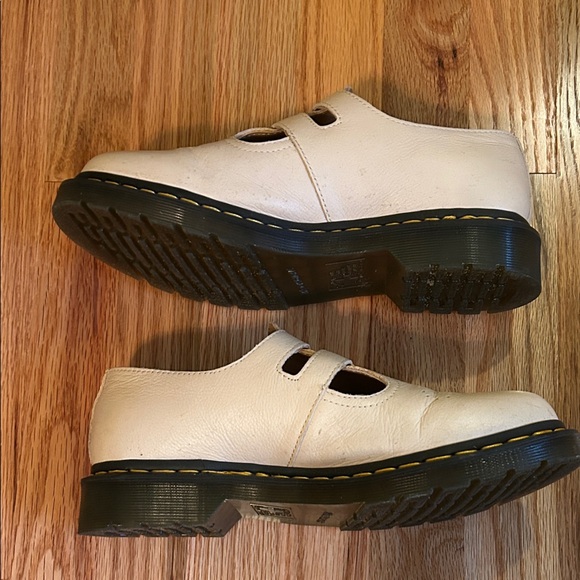 Women’s Doc Marten Mary Jane’s - Picture 6 of 8